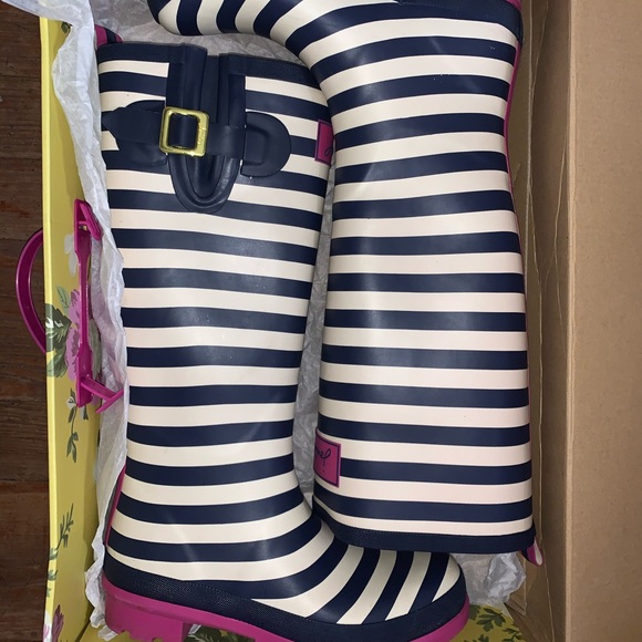 Rain boots - Picture 2 of 5